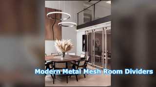 Rèm lưới kim loại hiện đại giúp ngăn chia không gian đầy phong cách