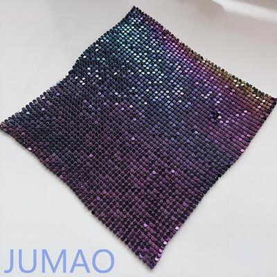 Tấm rèm kim loại bền cao được xây dựng để cung cấp hiệu suất trang trí lâu dài