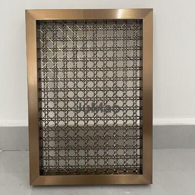 Lưới kim loại trang trí có độ trong suốt từ 20 đến 80 phần trăm, làm từ SS 304, 316 và 316L, hoàn hảo cho trang trí trần nhà và tấm tường